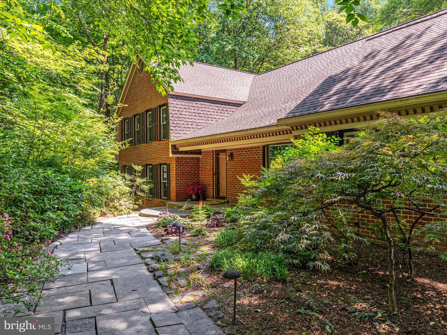 4819 BENTONBROOK DR, FAIRFAX, Virginia 22030, 4 Bedrooms Bedrooms, ,4 BathroomsBathrooms,Residential,For sale,4819 BENTONBROOK DR,VAFX2237178 MLS # VAFX2237178