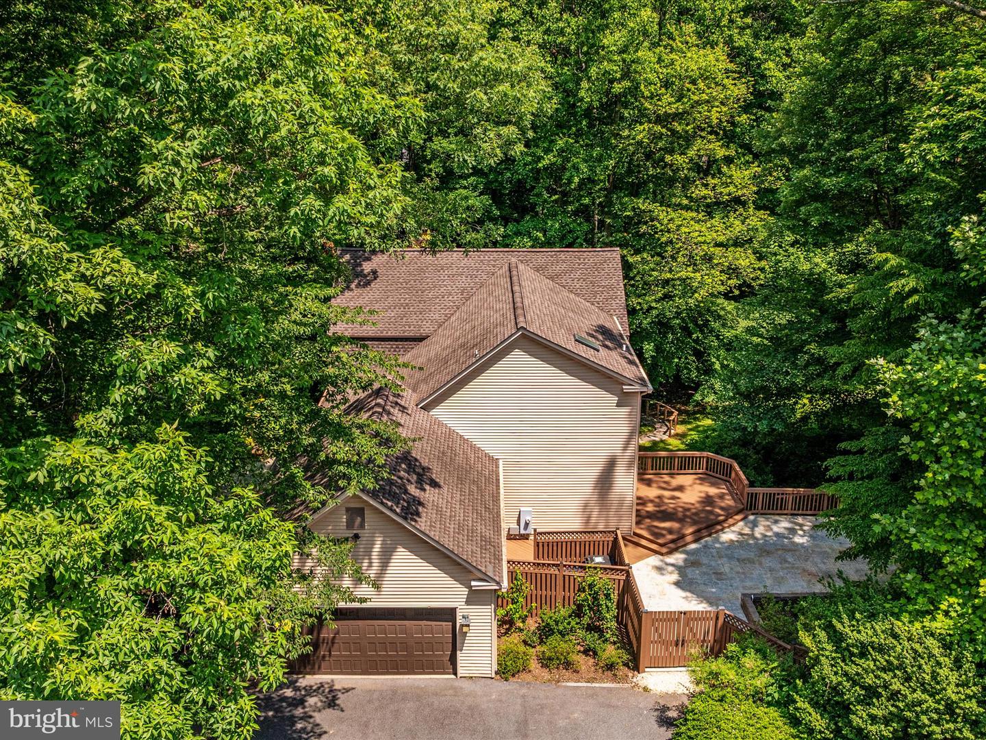 4819 BENTONBROOK DR, FAIRFAX, Virginia 22030, 4 Bedrooms Bedrooms, ,4 BathroomsBathrooms,Residential,For sale,4819 BENTONBROOK DR,VAFX2237178 MLS # VAFX2237178