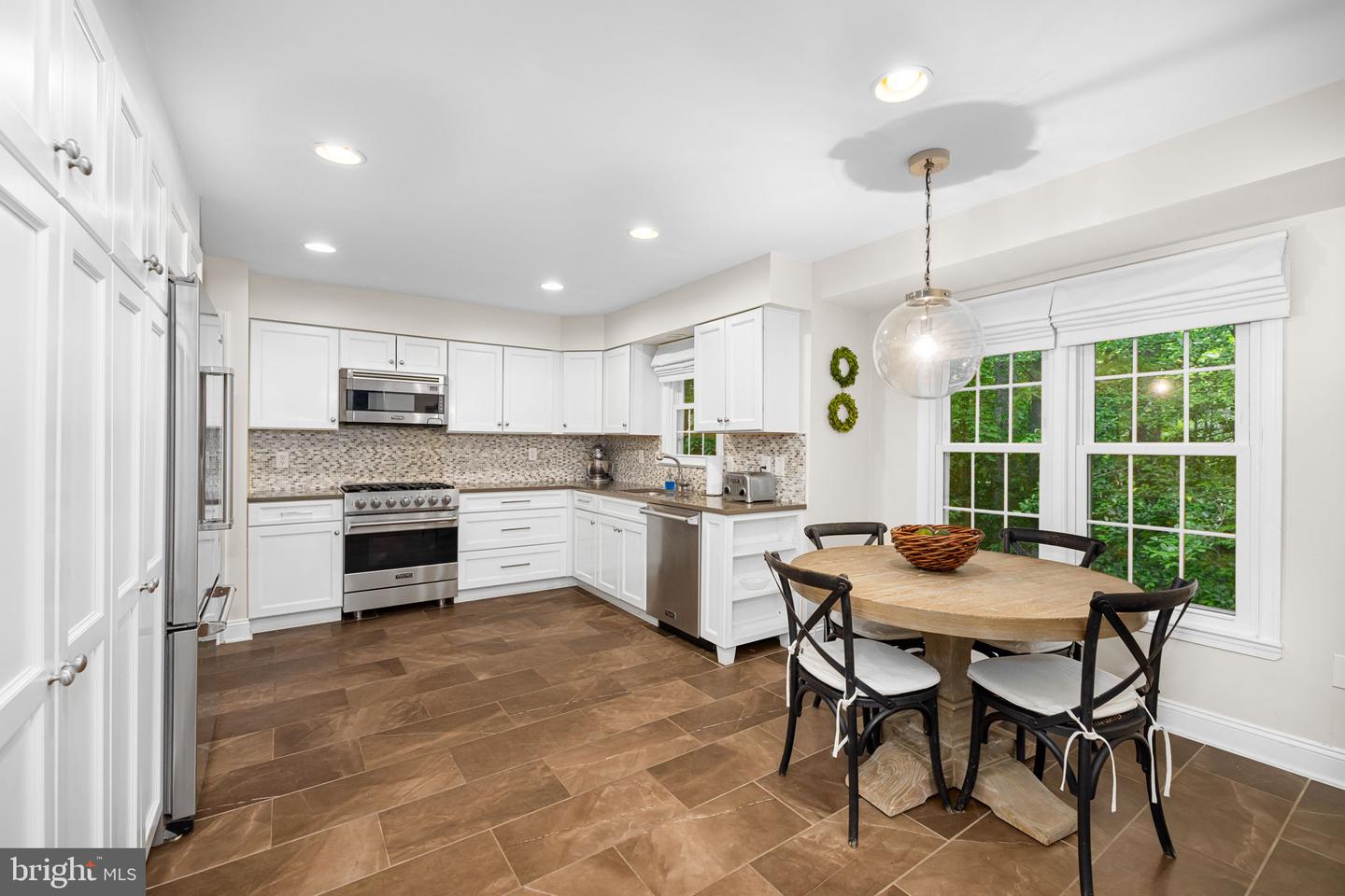 9206 NORTHEDGE DR, SPRINGFIELD, Virginia 22153, 3 Bedrooms Bedrooms, ,3 BathroomsBathrooms,Residential,For sale,9206 NORTHEDGE DR,VAFX2237628 MLS # VAFX2237628