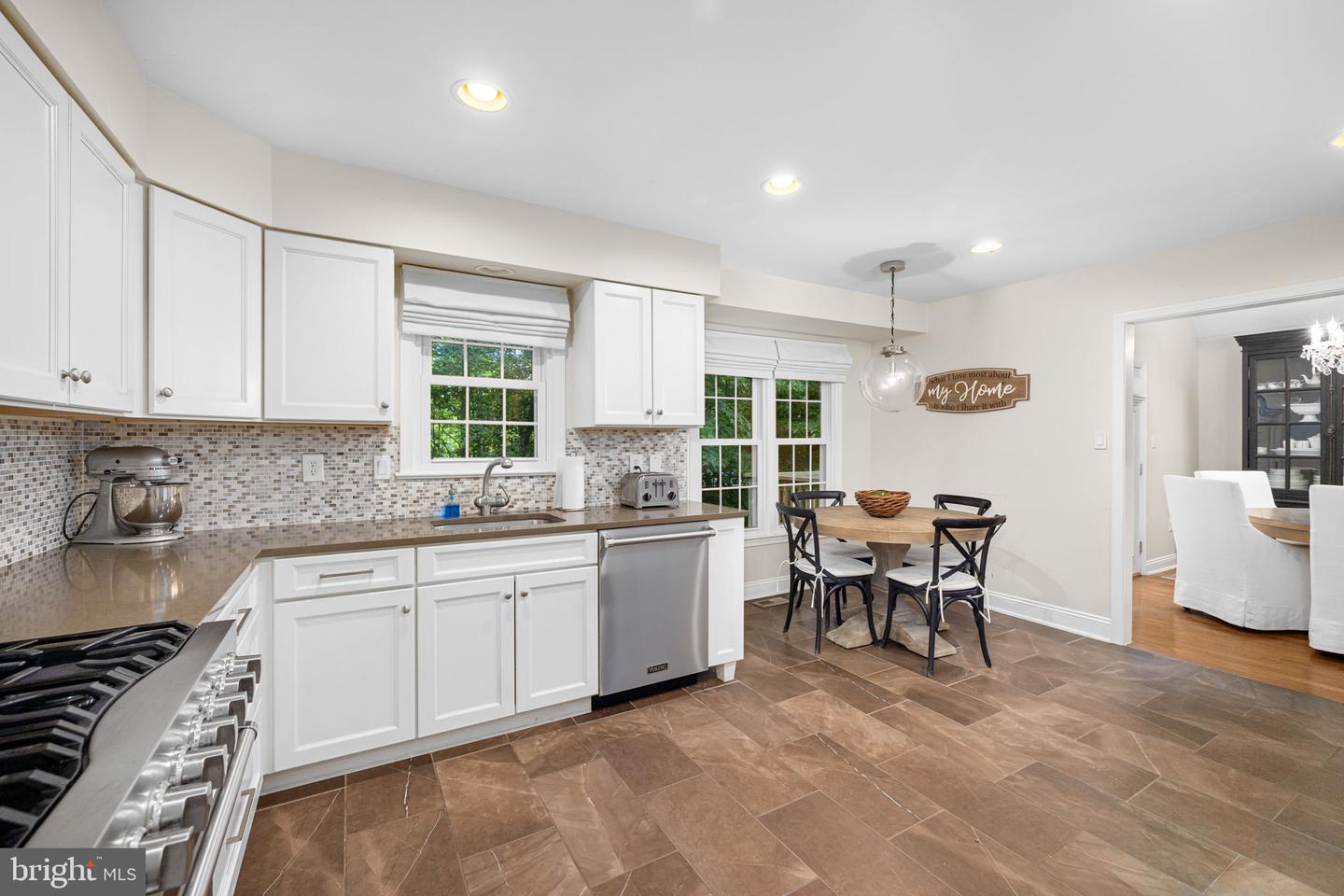 9206 NORTHEDGE DR, SPRINGFIELD, Virginia 22153, 3 Bedrooms Bedrooms, ,3 BathroomsBathrooms,Residential,For sale,9206 NORTHEDGE DR,VAFX2237628 MLS # VAFX2237628