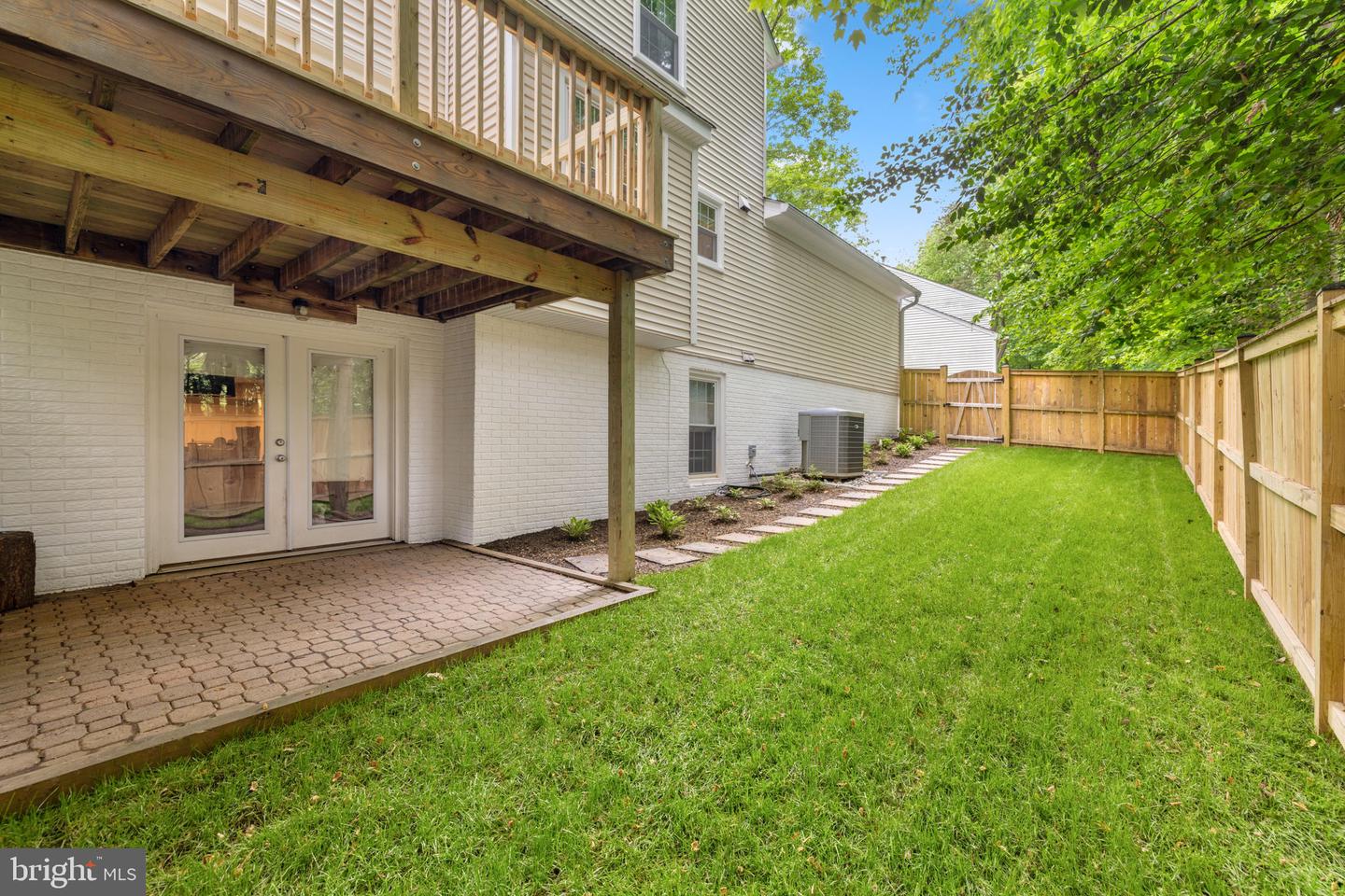 9206 NORTHEDGE DR, SPRINGFIELD, Virginia 22153, 3 Bedrooms Bedrooms, ,3 BathroomsBathrooms,Residential,For sale,9206 NORTHEDGE DR,VAFX2237628 MLS # VAFX2237628