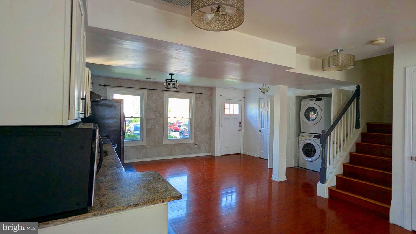 14743 TAMARACK PL, WOODBRIDGE, Virginia 22191, 3 Bedrooms Bedrooms, ,2 BathroomsBathrooms,Residential,For sale,14743 TAMARACK PL,VAPW2093472 MLS # VAPW2093472
