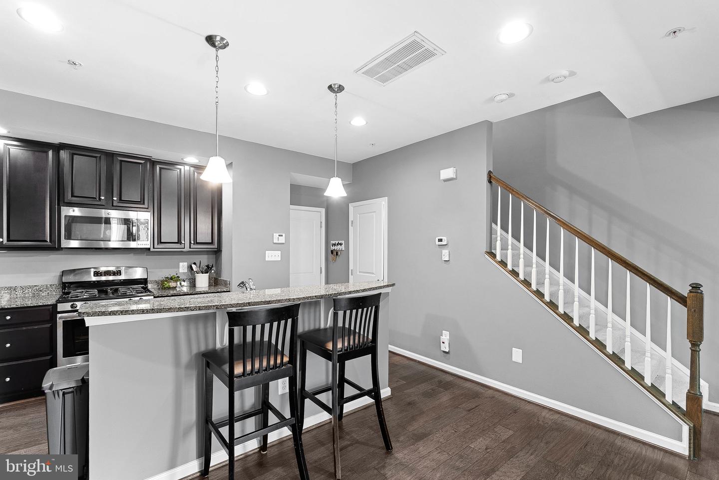 7471 BRUNSON CIR #10A, GAINESVILLE, Virginia 20155, 3 Bedrooms Bedrooms, ,2 BathroomsBathrooms,Residential,For sale,7471 BRUNSON CIR #10A,VAPW2093778 MLS # VAPW2093778