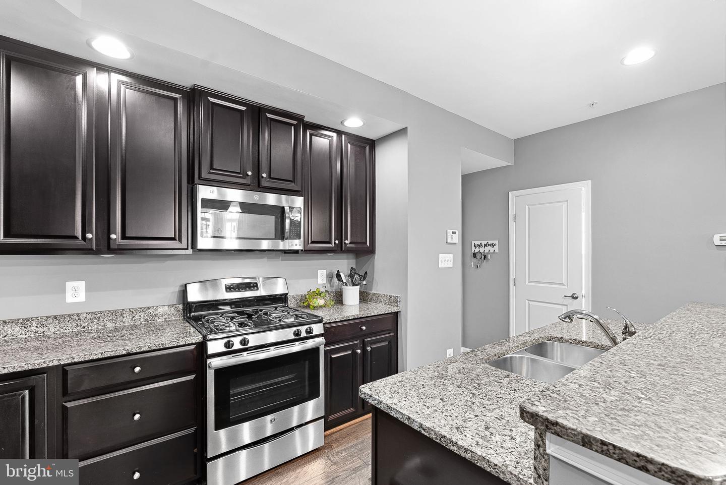 7471 BRUNSON CIR #10A, GAINESVILLE, Virginia 20155, 3 Bedrooms Bedrooms, ,2 BathroomsBathrooms,Residential,For sale,7471 BRUNSON CIR #10A,VAPW2093778 MLS # VAPW2093778