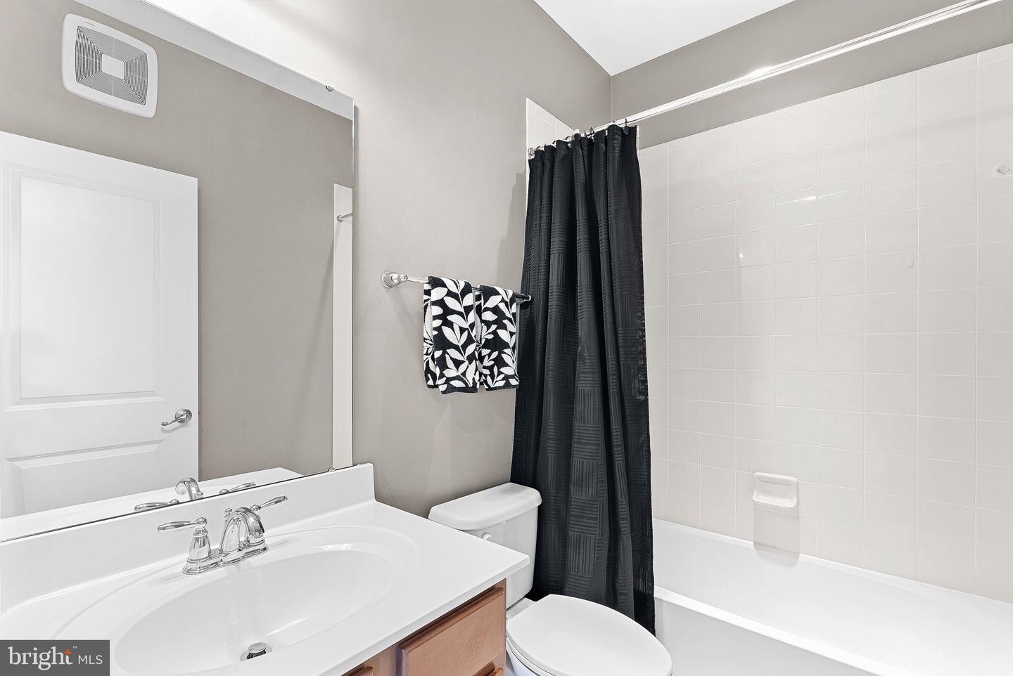 7471 BRUNSON CIR #10A, GAINESVILLE, Virginia 20155, 3 Bedrooms Bedrooms, ,2 BathroomsBathrooms,Residential,For sale,7471 BRUNSON CIR #10A,VAPW2093778 MLS # VAPW2093778