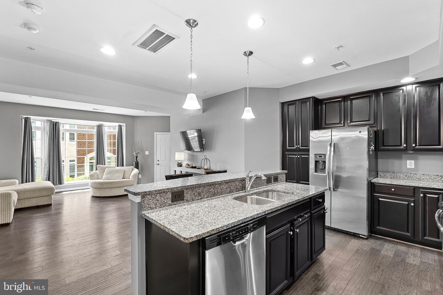 7471 BRUNSON CIR #10A, GAINESVILLE, Virginia 20155, 3 Bedrooms Bedrooms, ,2 BathroomsBathrooms,Residential,For sale,7471 BRUNSON CIR #10A,VAPW2093778 MLS # VAPW2093778