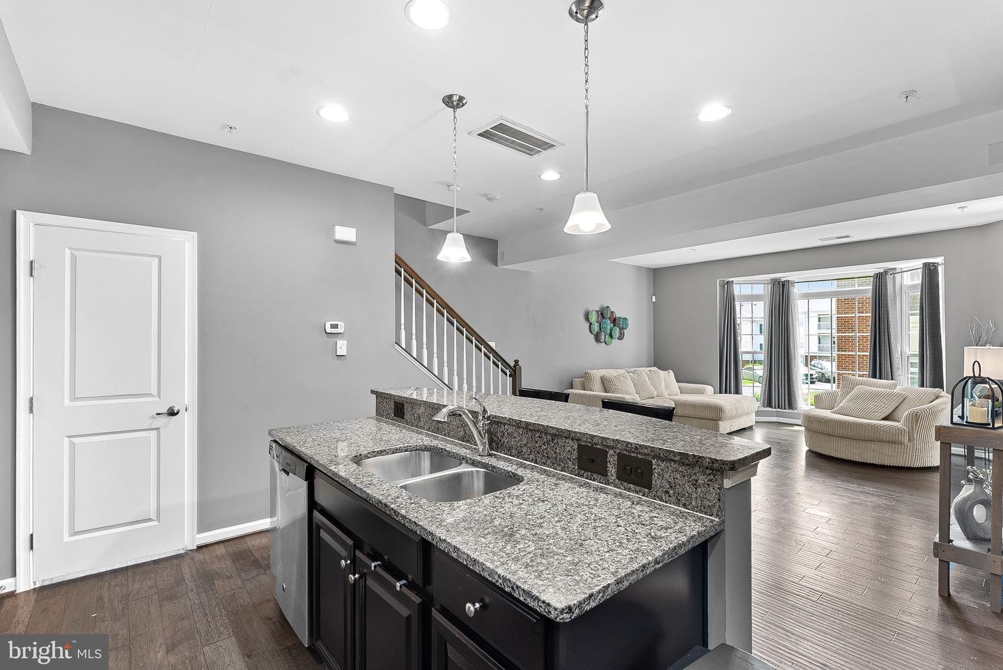 7471 BRUNSON CIR #10A, GAINESVILLE, Virginia 20155, 3 Bedrooms Bedrooms, ,2 BathroomsBathrooms,Residential,For sale,7471 BRUNSON CIR #10A,VAPW2093778 MLS # VAPW2093778