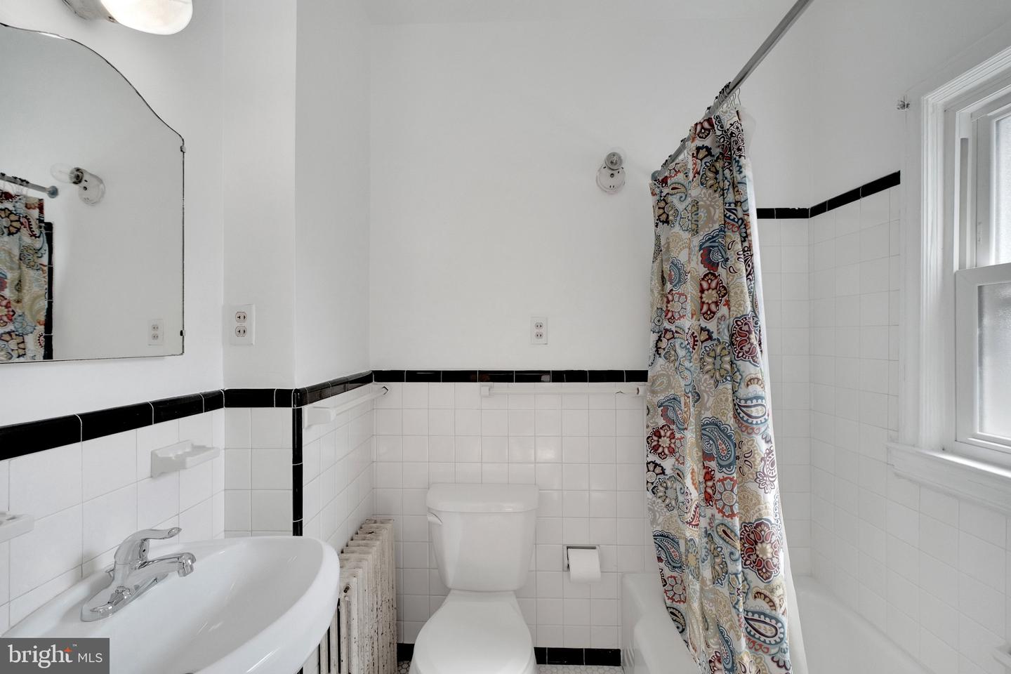 4828 ILLINOIS AVE NW, WASHINGTON, District Of Columbia 20011, 3 Bedrooms Bedrooms, ,2 BathroomsBathrooms,Residential,For sale,4828 ILLINOIS AVE NW,DCDC2198984 MLS # DCDC2198984