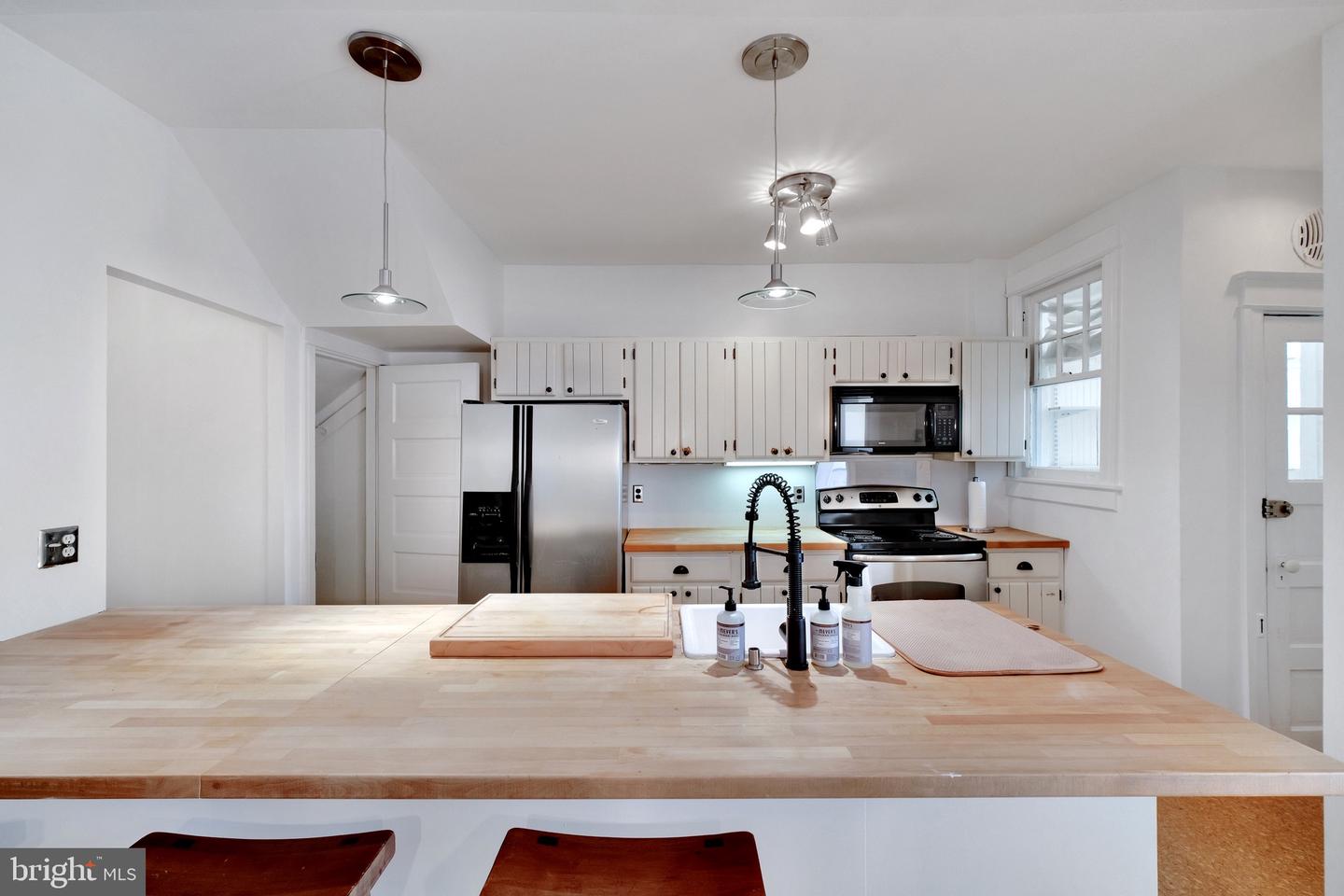 4828 ILLINOIS AVE NW, WASHINGTON, District Of Columbia 20011, 3 Bedrooms Bedrooms, ,2 BathroomsBathrooms,Residential,For sale,4828 ILLINOIS AVE NW,DCDC2198984 MLS # DCDC2198984
