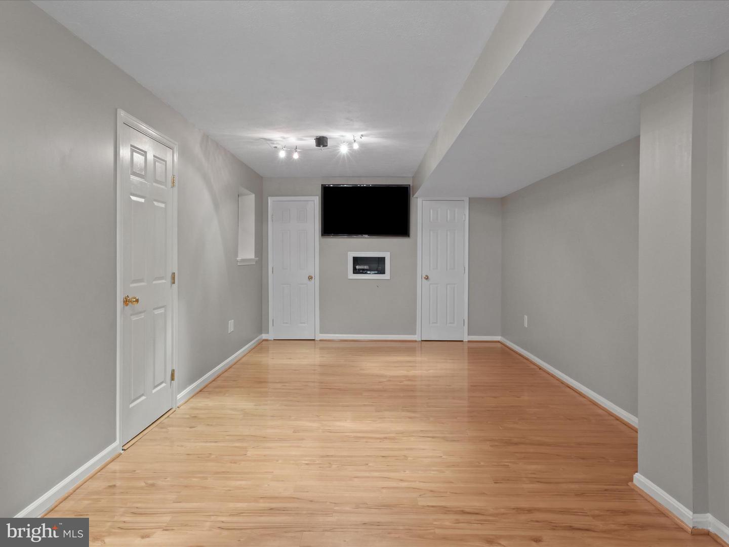 6213 OAKLAND DR, WOODBRIDGE, Virginia 22193, 4 Bedrooms Bedrooms, ,3 BathroomsBathrooms,Residential,For sale,6213 OAKLAND DR,VAPW2094256 MLS # VAPW2094256