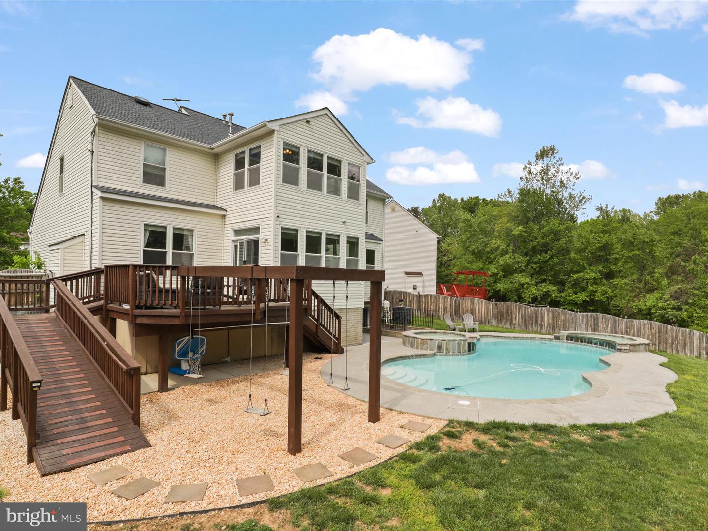 6213 OAKLAND DR, WOODBRIDGE, Virginia 22193, 4 Bedrooms Bedrooms, ,3 BathroomsBathrooms,Residential,For sale,6213 OAKLAND DR,VAPW2094256 MLS # VAPW2094256