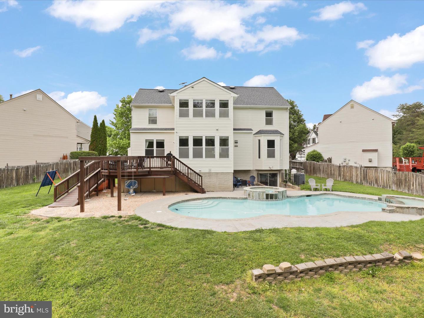 6213 OAKLAND DR, WOODBRIDGE, Virginia 22193, 4 Bedrooms Bedrooms, ,3 BathroomsBathrooms,Residential,For sale,6213 OAKLAND DR,VAPW2094256 MLS # VAPW2094256