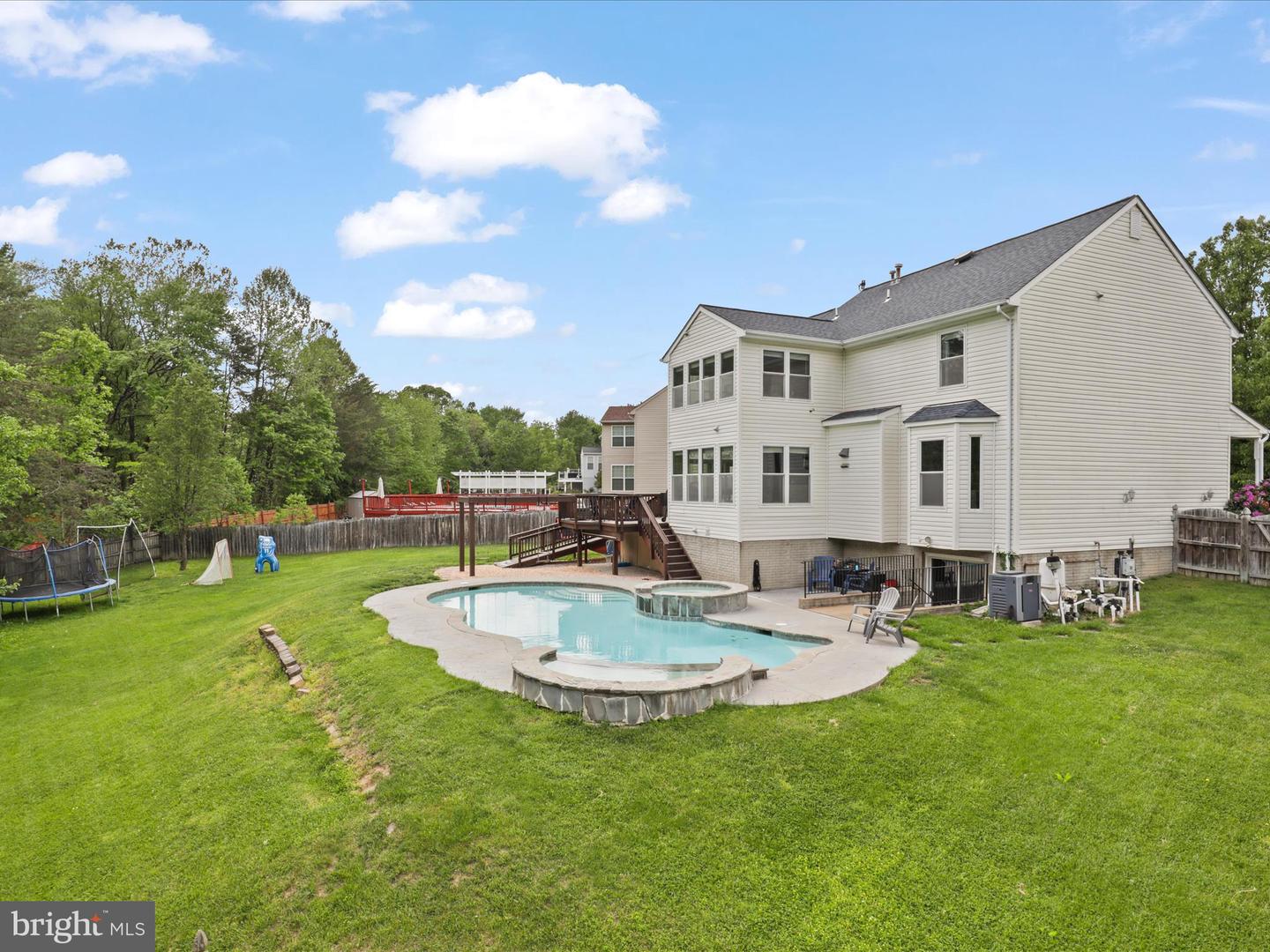 6213 OAKLAND DR, WOODBRIDGE, Virginia 22193, 4 Bedrooms Bedrooms, ,3 BathroomsBathrooms,Residential,For sale,6213 OAKLAND DR,VAPW2094256 MLS # VAPW2094256