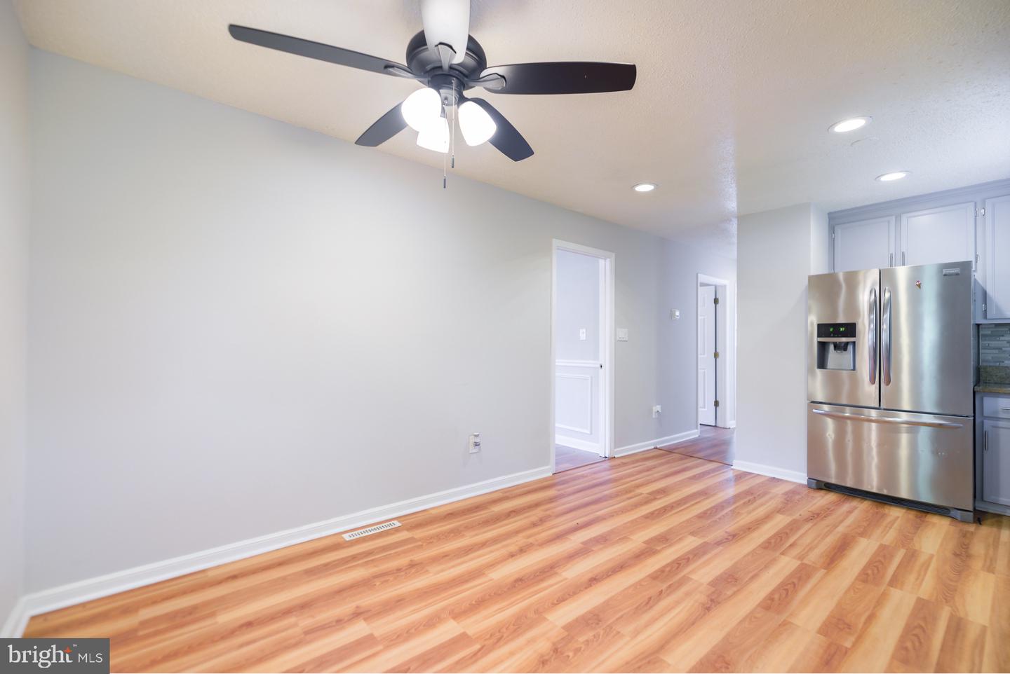 125 OAK VIEW DR SE, LEESBURG, Virginia 20175, 4 Bedrooms Bedrooms, ,2 BathroomsBathrooms,Residential,For sale,125 OAK VIEW DR SE,VALO2095906 MLS # VALO2095906