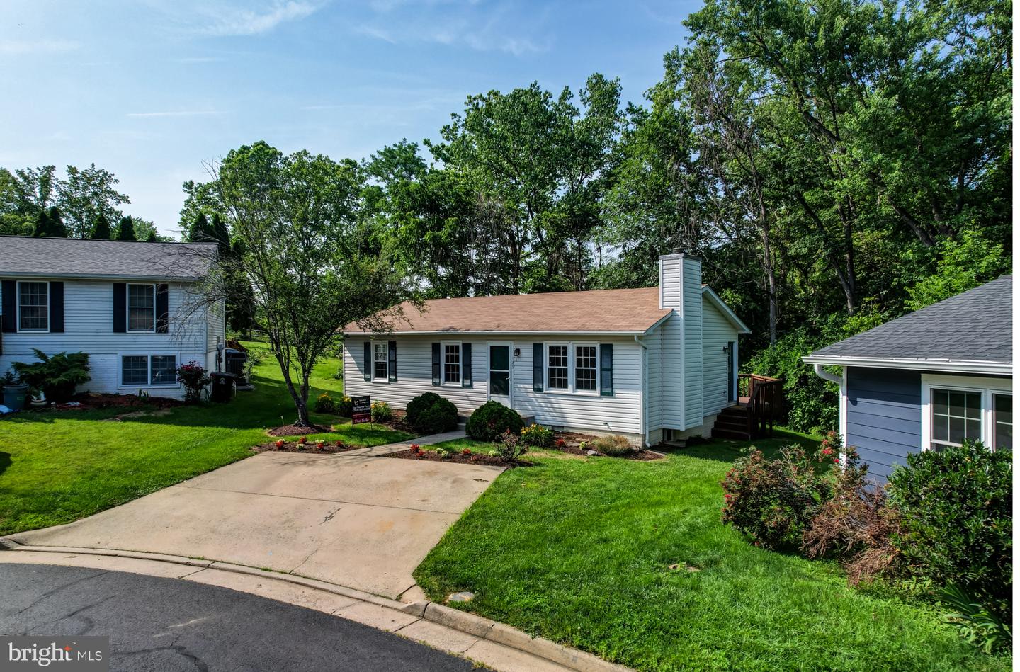 125 OAK VIEW DR SE, LEESBURG, Virginia 20175, 4 Bedrooms Bedrooms, ,2 BathroomsBathrooms,Residential,For sale,125 OAK VIEW DR SE,VALO2095906 MLS # VALO2095906