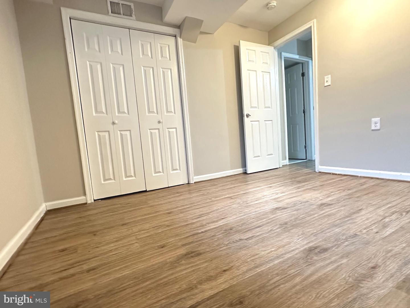 125 OAK VIEW DR SE, LEESBURG, Virginia 20175, 4 Bedrooms Bedrooms, ,2 BathroomsBathrooms,Residential,For sale,125 OAK VIEW DR SE,VALO2095906 MLS # VALO2095906
