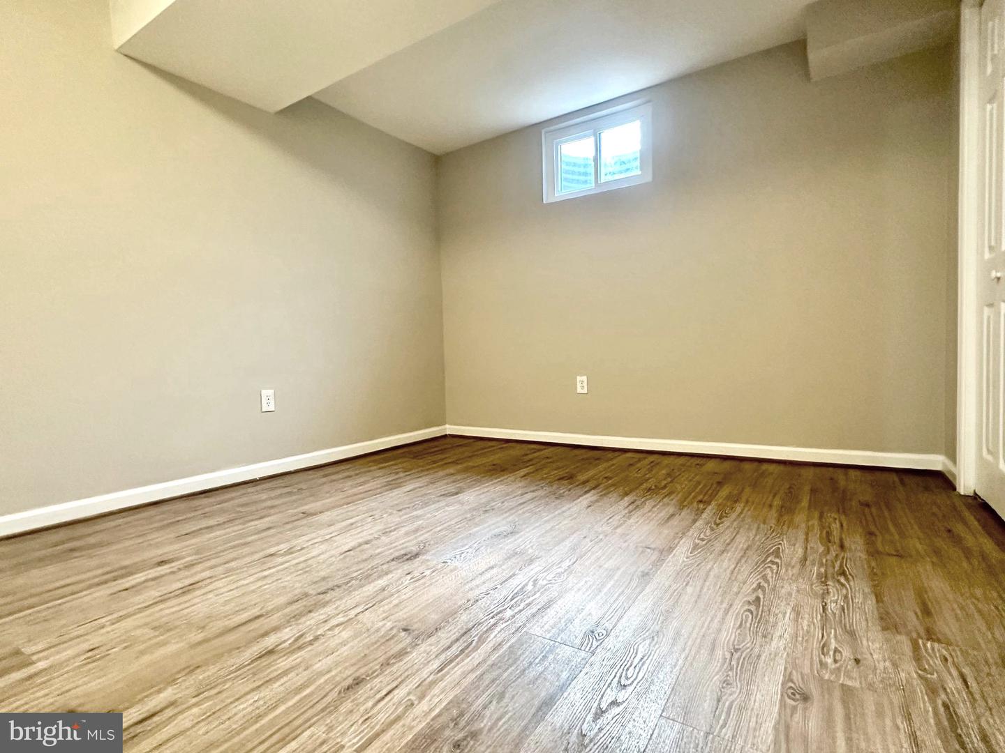 125 OAK VIEW DR SE, LEESBURG, Virginia 20175, 4 Bedrooms Bedrooms, ,2 BathroomsBathrooms,Residential,For sale,125 OAK VIEW DR SE,VALO2095906 MLS # VALO2095906