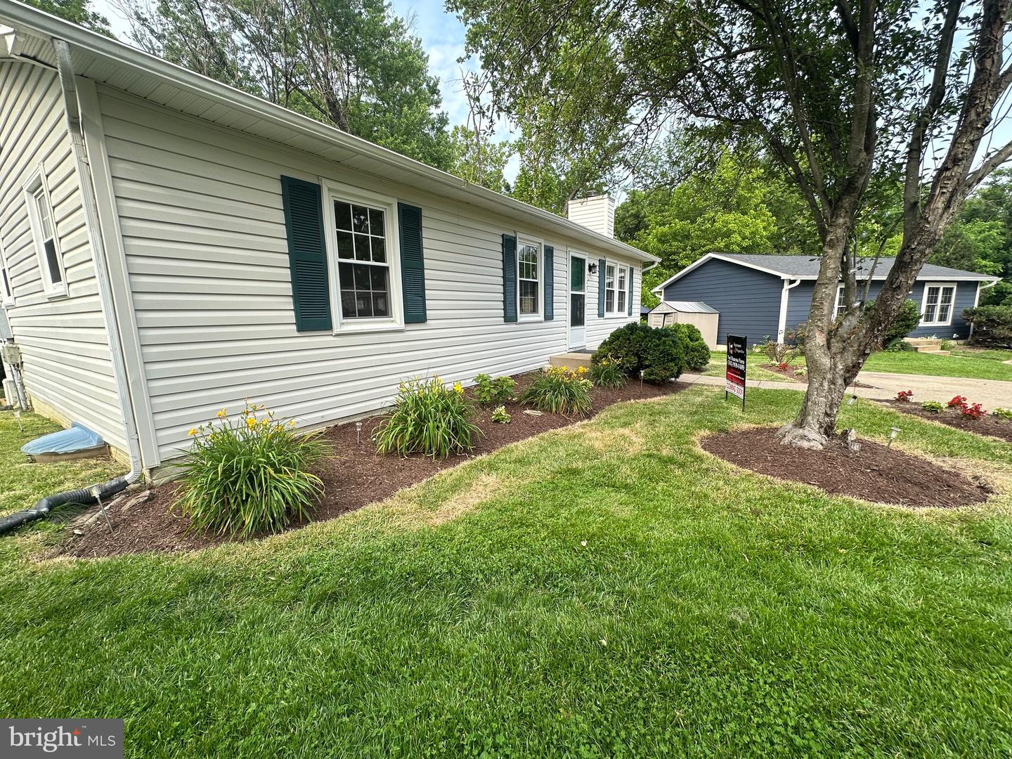 125 OAK VIEW DR SE, LEESBURG, Virginia 20175, 4 Bedrooms Bedrooms, ,2 BathroomsBathrooms,Residential,For sale,125 OAK VIEW DR SE,VALO2095906 MLS # VALO2095906