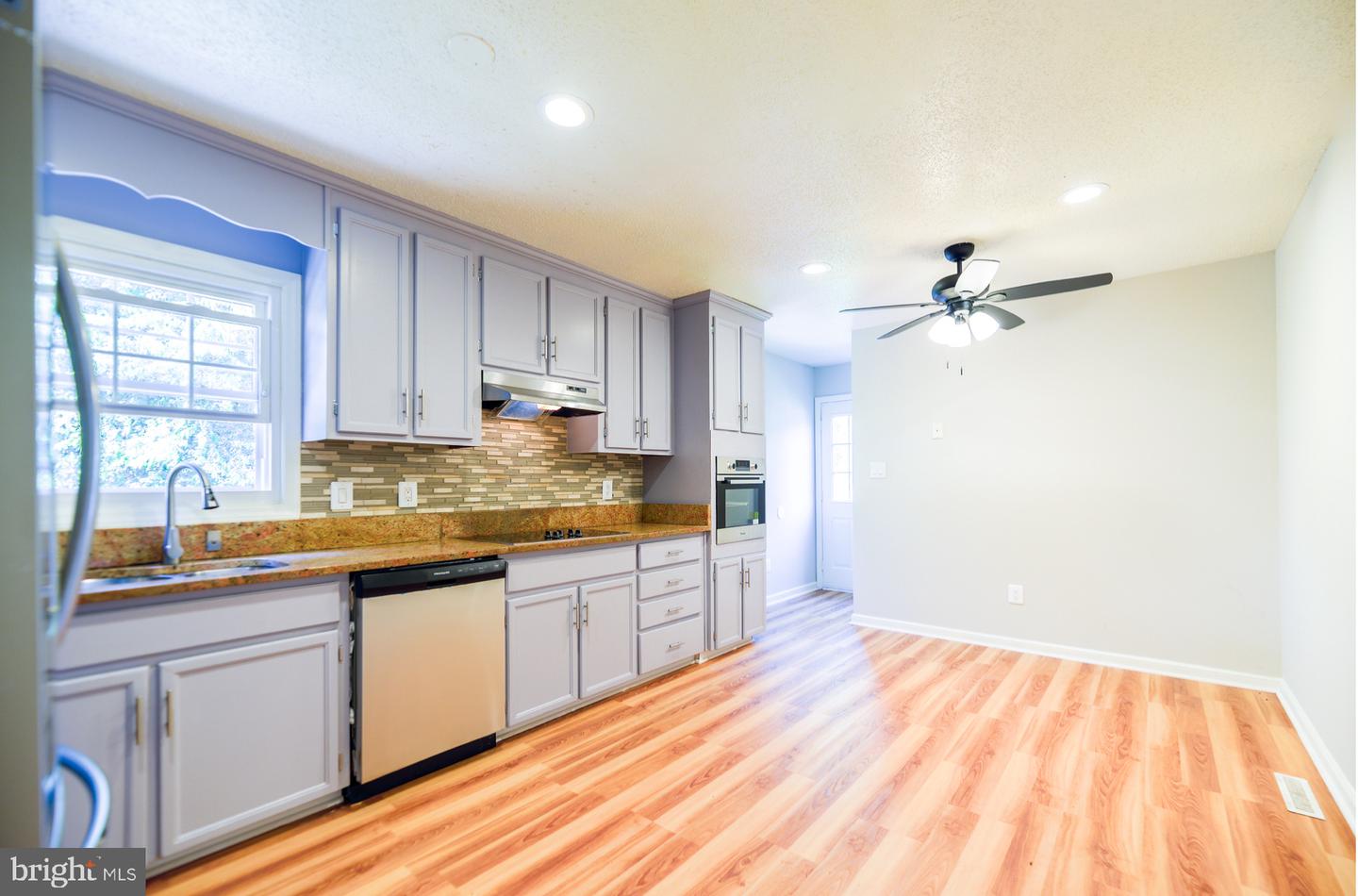 125 OAK VIEW DR SE, LEESBURG, Virginia 20175, 4 Bedrooms Bedrooms, ,2 BathroomsBathrooms,Residential,For sale,125 OAK VIEW DR SE,VALO2095906 MLS # VALO2095906