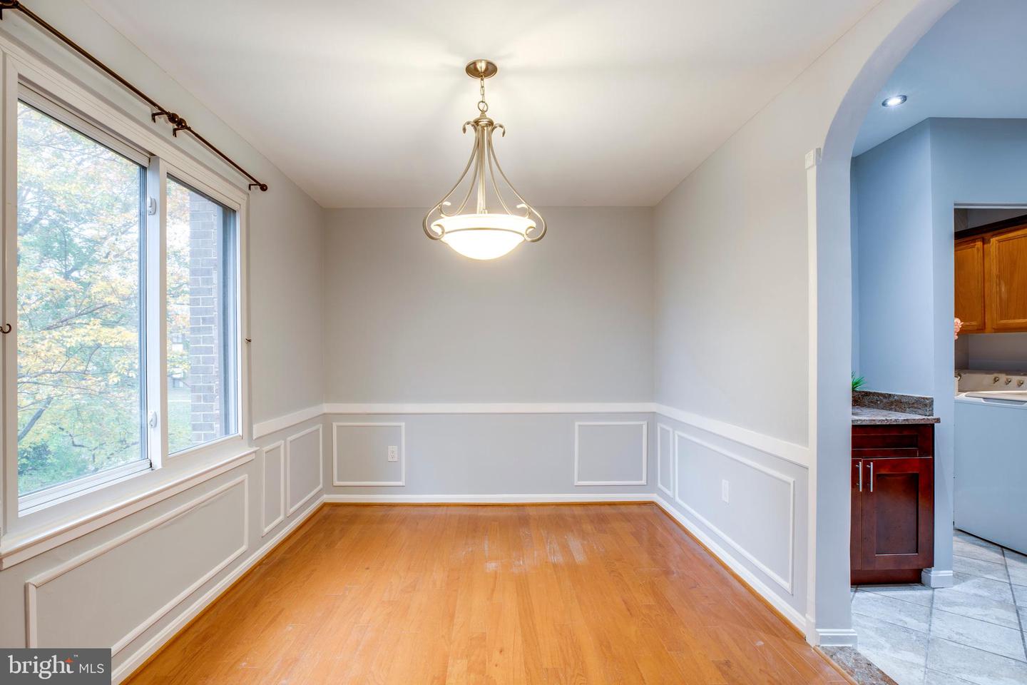9737 KINGS CROWN CT #102, FAIRFAX, Virginia 22031, 2 Bedrooms Bedrooms, ,2 BathroomsBathrooms,Residential,For sale,9737 KINGS CROWN CT #102,VAFX2240100 MLS # VAFX2240100