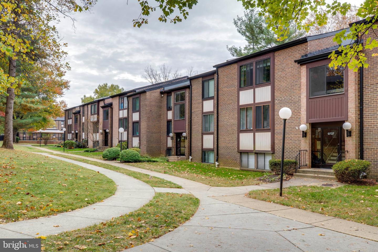 9737 KINGS CROWN CT #102, FAIRFAX, Virginia 22031, 2 Bedrooms Bedrooms, ,2 BathroomsBathrooms,Residential,For sale,9737 KINGS CROWN CT #102,VAFX2240100 MLS # VAFX2240100