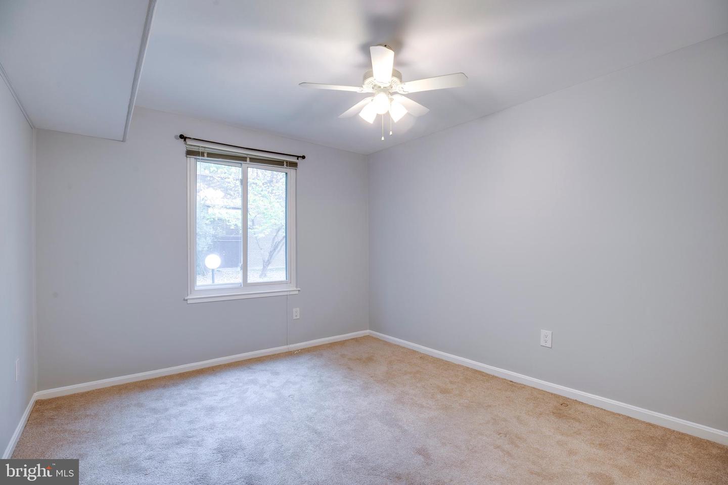 9737 KINGS CROWN CT #102, FAIRFAX, Virginia 22031, 2 Bedrooms Bedrooms, ,2 BathroomsBathrooms,Residential,For sale,9737 KINGS CROWN CT #102,VAFX2240100 MLS # VAFX2240100