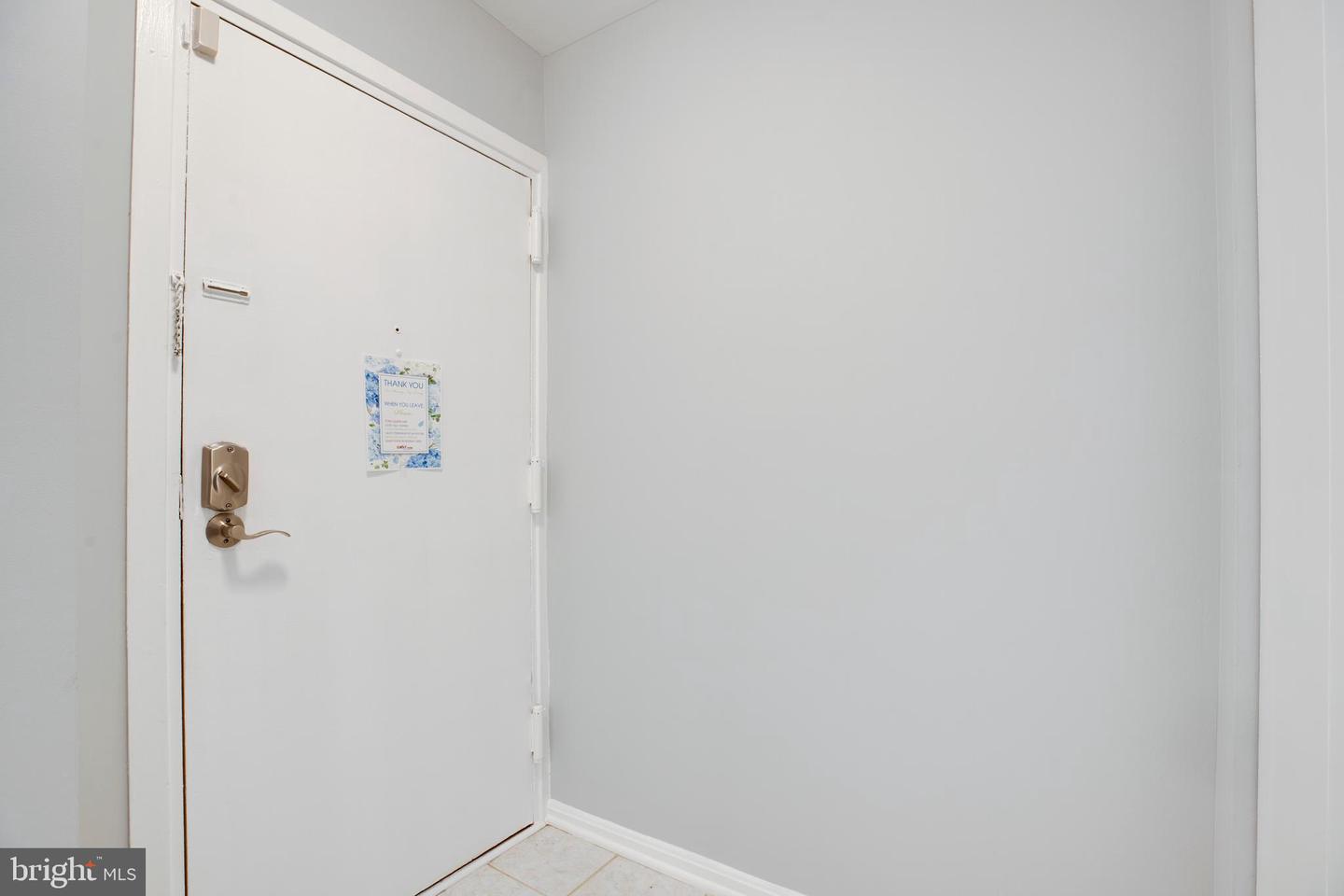 9737 KINGS CROWN CT #102, FAIRFAX, Virginia 22031, 2 Bedrooms Bedrooms, ,2 BathroomsBathrooms,Residential,For sale,9737 KINGS CROWN CT #102,VAFX2240100 MLS # VAFX2240100