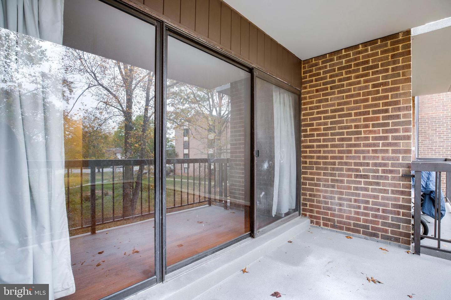 9737 KINGS CROWN CT #102, FAIRFAX, Virginia 22031, 2 Bedrooms Bedrooms, ,2 BathroomsBathrooms,Residential,For sale,9737 KINGS CROWN CT #102,VAFX2240100 MLS # VAFX2240100