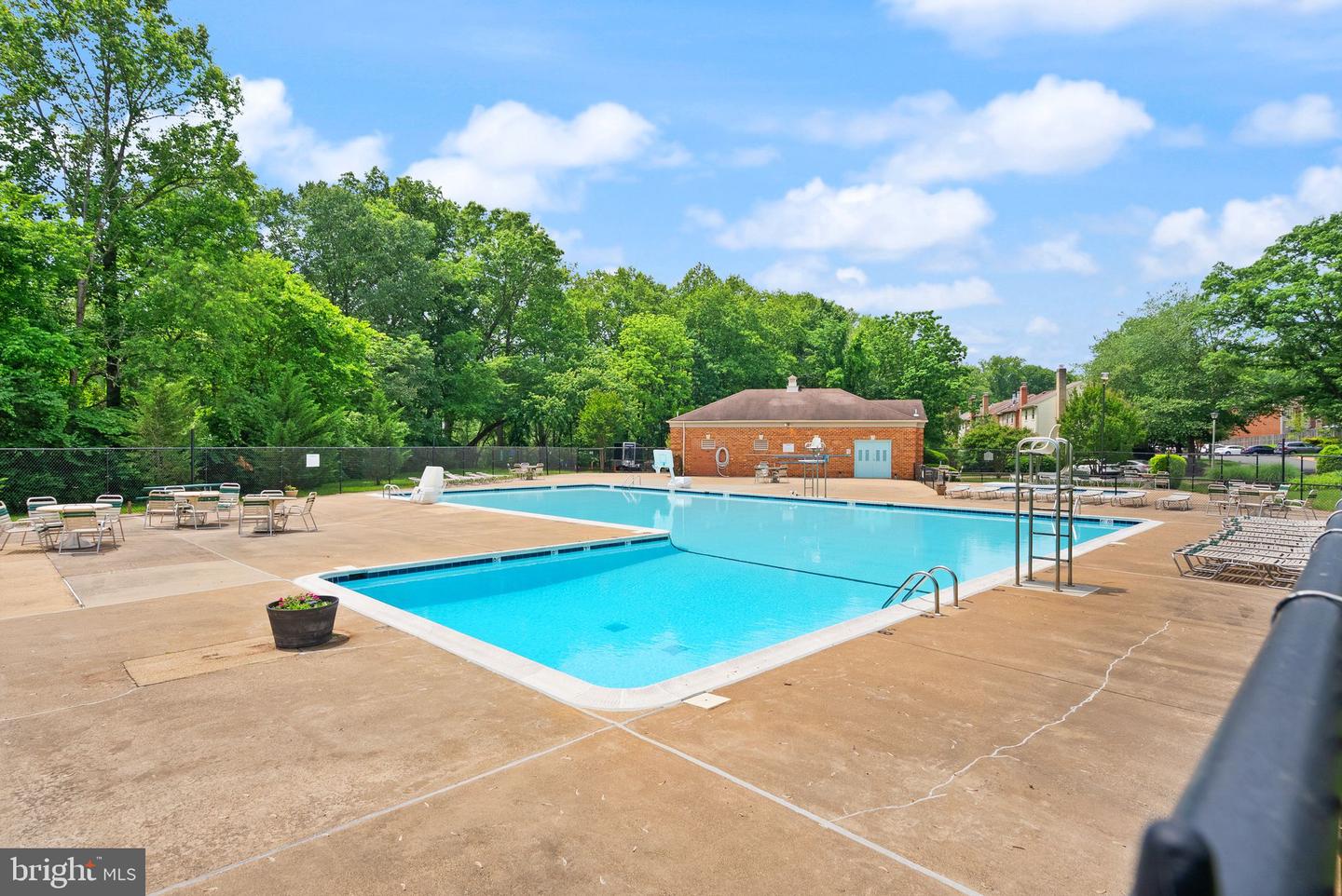 9882 HIGH WATER CT, BURKE, Virginia 22015, 3 Bedrooms Bedrooms, ,2 BathroomsBathrooms,Residential,For sale,9882 HIGH WATER CT,VAFX2240130 MLS # VAFX2240130