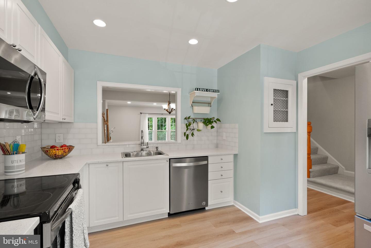 9882 HIGH WATER CT, BURKE, Virginia 22015, 3 Bedrooms Bedrooms, ,2 BathroomsBathrooms,Residential,For sale,9882 HIGH WATER CT,VAFX2240130 MLS # VAFX2240130