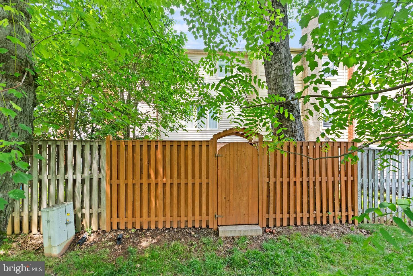 9882 HIGH WATER CT, BURKE, Virginia 22015, 3 Bedrooms Bedrooms, ,2 BathroomsBathrooms,Residential,For sale,9882 HIGH WATER CT,VAFX2240130 MLS # VAFX2240130