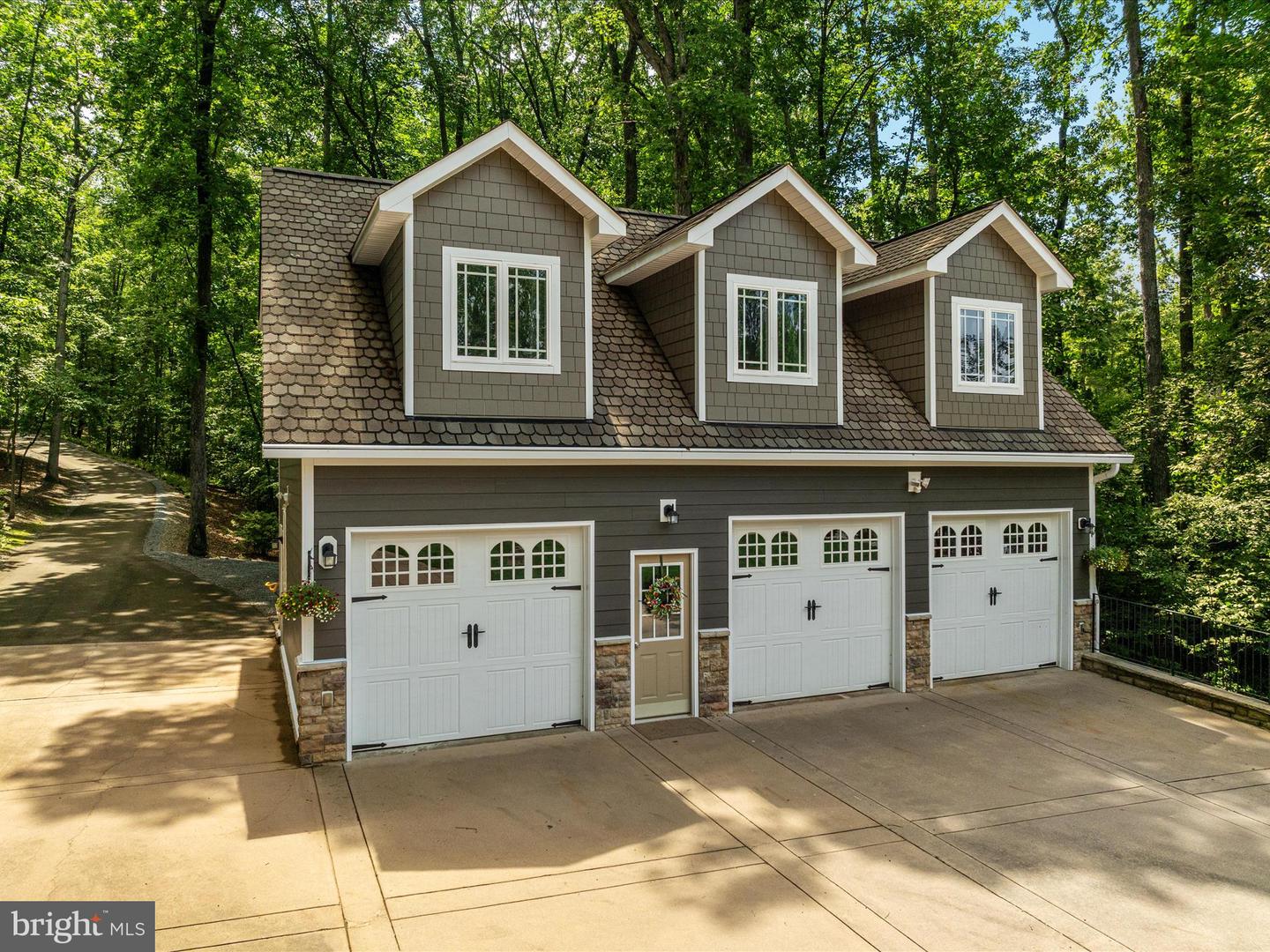 6723 WATER VIEW LN, MINERAL, Virginia 23117, 7 Bedrooms Bedrooms, ,4 BathroomsBathrooms,Residential,For sale,6723 WATER VIEW LN,VASP2033102 MLS # VASP2033102