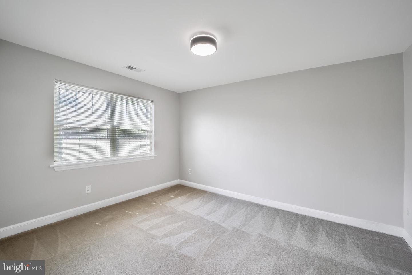 2101 N TAFT ST #123, ARLINGTON, Virginia 22201, 2 Bedrooms Bedrooms, 5 Rooms Rooms,1 BathroomBathrooms,Residential,For sale,2101 N TAFT ST #123,VAAR2057428 MLS # VAAR2057428