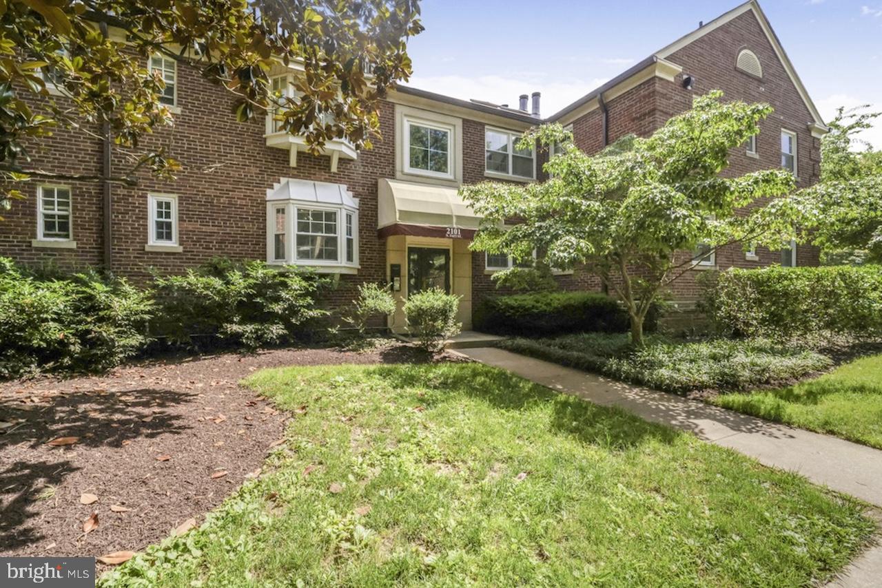 2101 N TAFT ST #123, ARLINGTON, Virginia 22201, 2 Bedrooms Bedrooms, 5 Rooms Rooms,1 BathroomBathrooms,Residential,For sale,2101 N TAFT ST #123,VAAR2057428 MLS # VAAR2057428