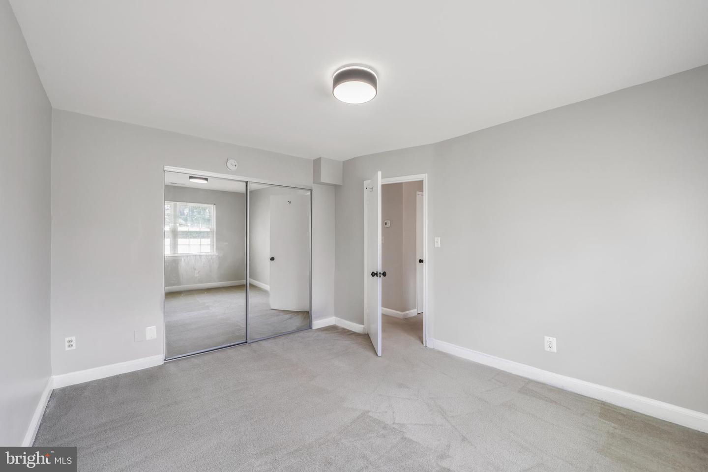 2101 N TAFT ST #123, ARLINGTON, Virginia 22201, 2 Bedrooms Bedrooms, 5 Rooms Rooms,1 BathroomBathrooms,Residential,For sale,2101 N TAFT ST #123,VAAR2057428 MLS # VAAR2057428