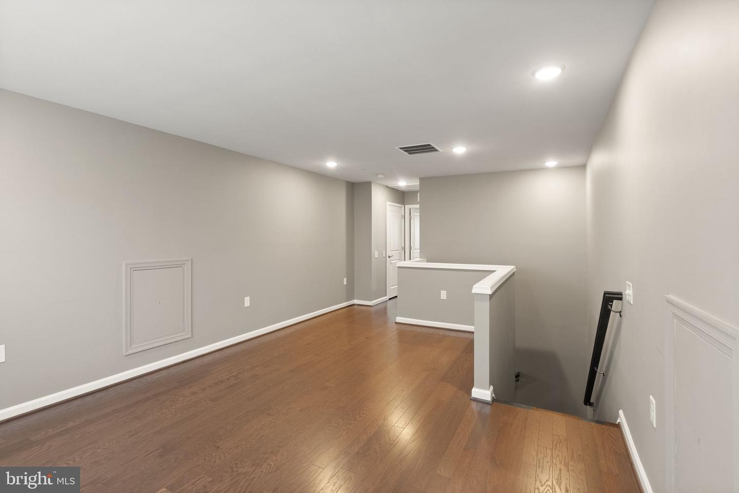 15970 SWEET VIOLET LN, HAYMARKET, Virginia 20169, 3 Bedrooms Bedrooms, ,3 BathroomsBathrooms,Residential,For sale,15970 SWEET VIOLET LN,VAPW2094580 MLS # VAPW2094580