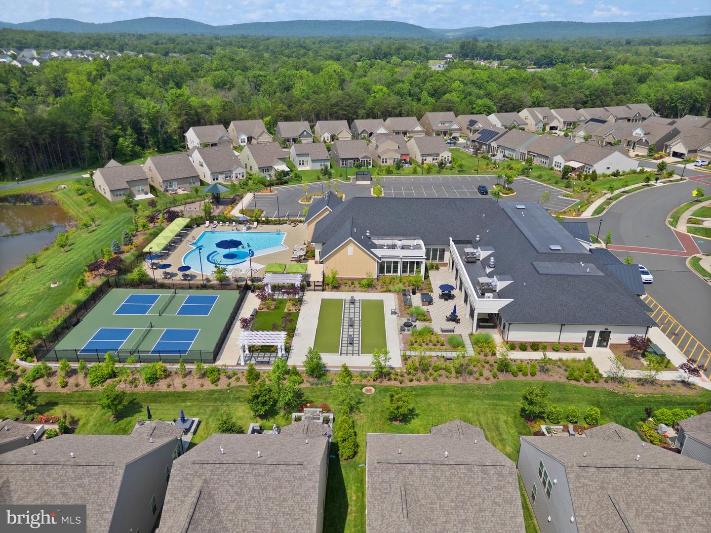 15970 SWEET VIOLET LN, HAYMARKET, Virginia 20169, 3 Bedrooms Bedrooms, ,3 BathroomsBathrooms,Residential,For sale,15970 SWEET VIOLET LN,VAPW2094580 MLS # VAPW2094580