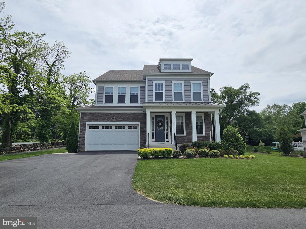 121 S 32ND ST, PURCELLVILLE, Virginia 20132, 6 Bedrooms Bedrooms, ,5 BathroomsBathrooms,Residential,For sale,121 S 32ND ST,VALO2096376 MLS # VALO2096376