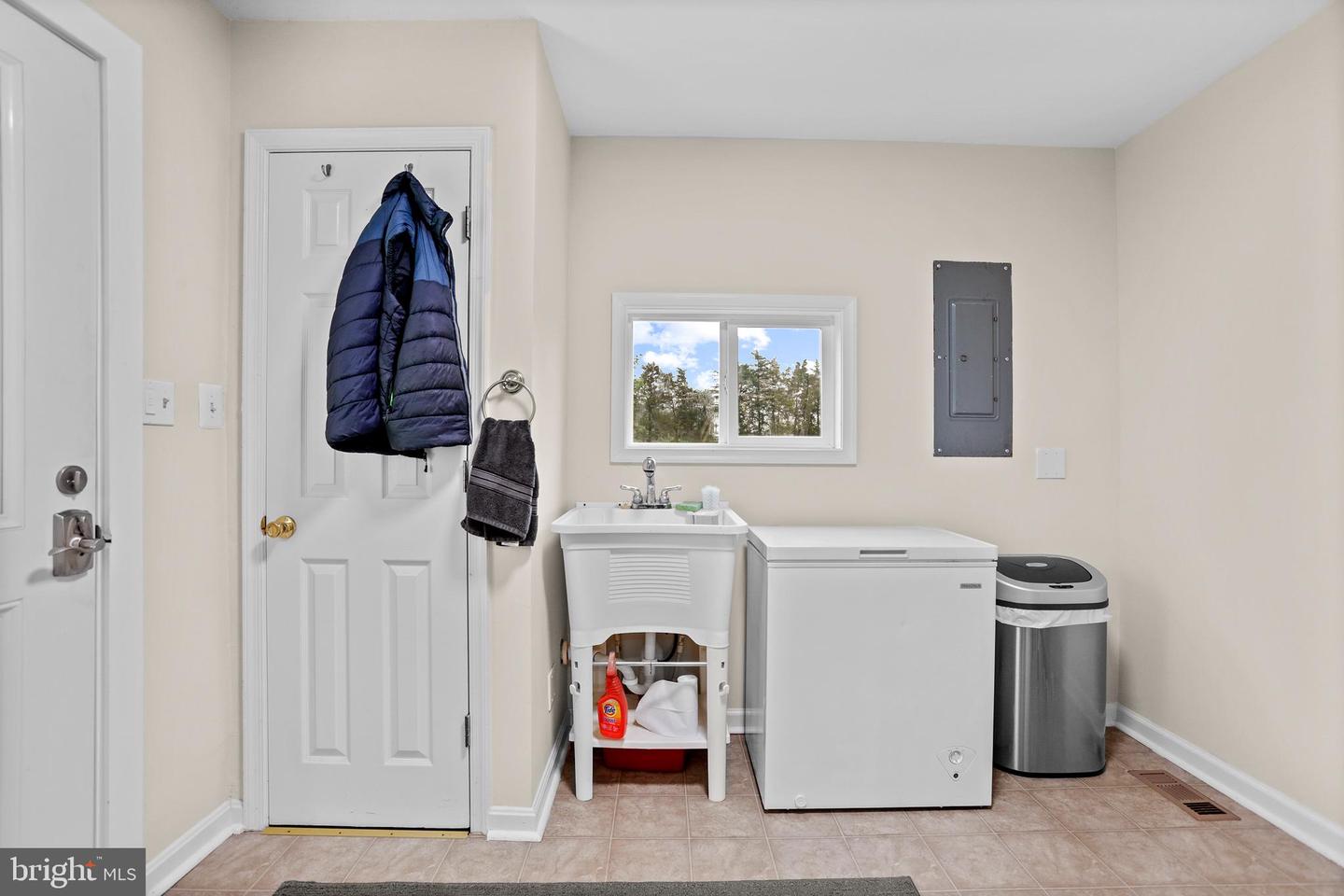 90 HOMERS LN, FREDERICKSBURG, Virginia 22405, 3 Bedrooms Bedrooms, ,2 BathroomsBathrooms,Residential,For sale,90 HOMERS LN,VAST2038862 MLS # VAST2038862