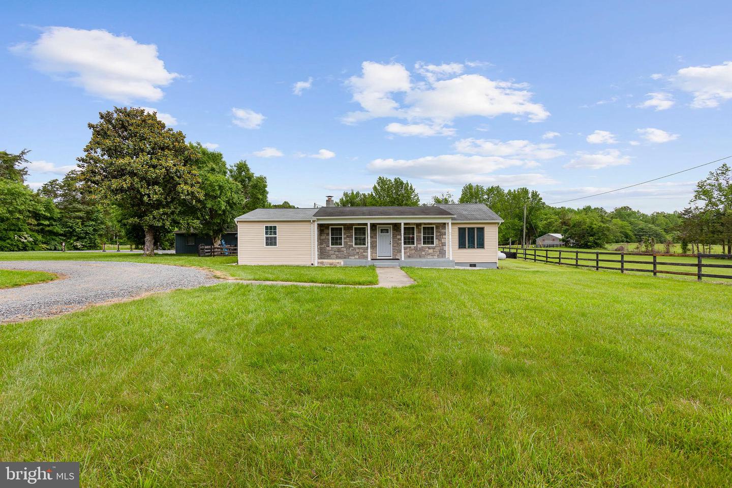 90 HOMERS LN, FREDERICKSBURG, Virginia 22405, 3 Bedrooms Bedrooms, ,2 BathroomsBathrooms,Residential,For sale,90 HOMERS LN,VAST2038862 MLS # VAST2038862