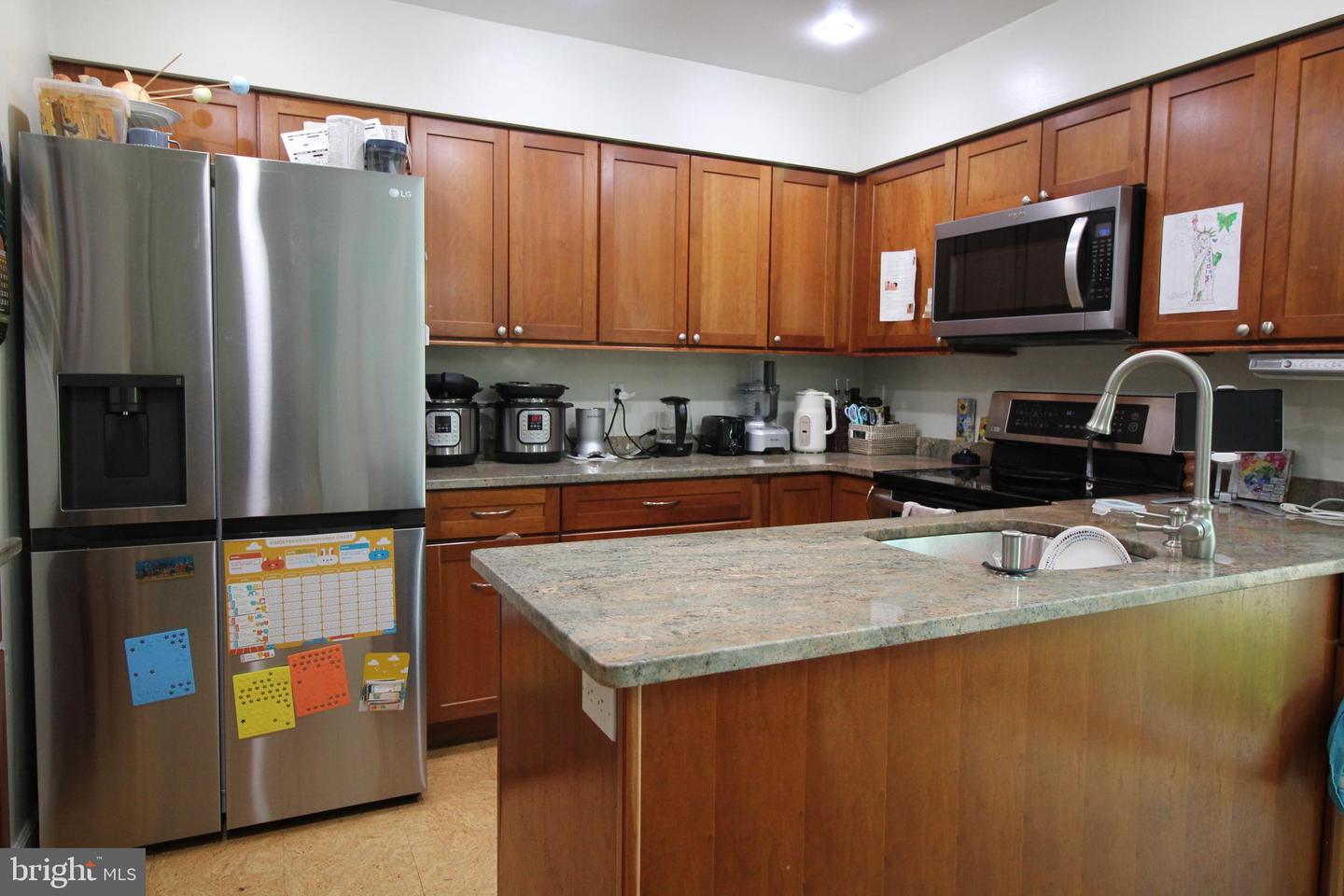3187 READSBOROUGH CT, FAIRFAX, Virginia 22031, 3 Bedrooms Bedrooms, ,2 BathroomsBathrooms,Residential,For sale,3187 READSBOROUGH CT,VAFX2241072 MLS # VAFX2241072