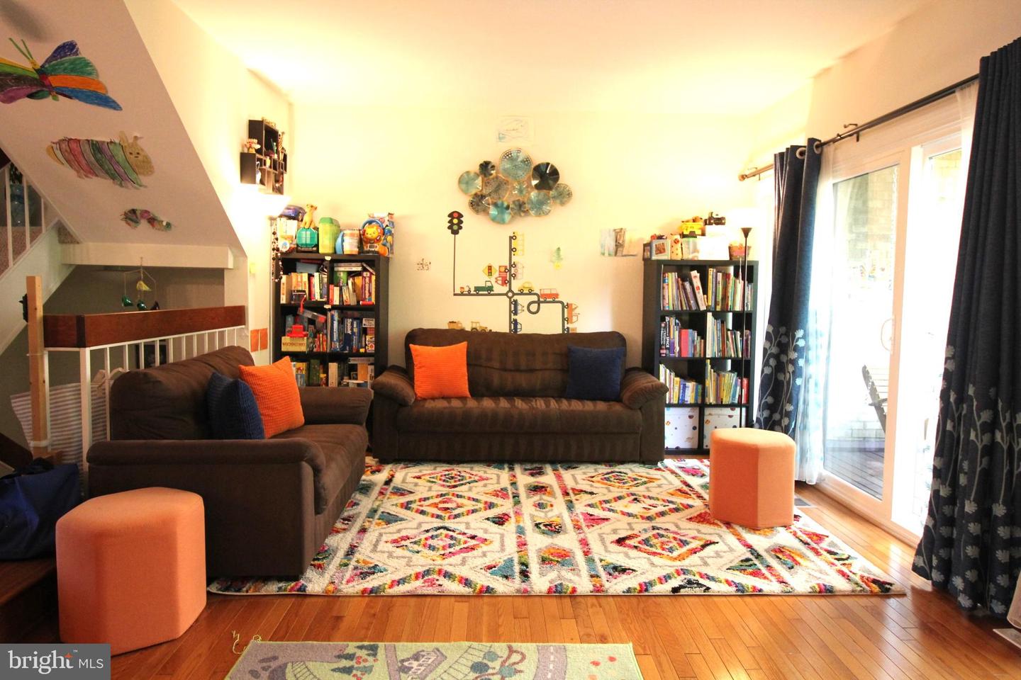 3187 READSBOROUGH CT, FAIRFAX, Virginia 22031, 3 Bedrooms Bedrooms, ,2 BathroomsBathrooms,Residential,For sale,3187 READSBOROUGH CT,VAFX2241072 MLS # VAFX2241072