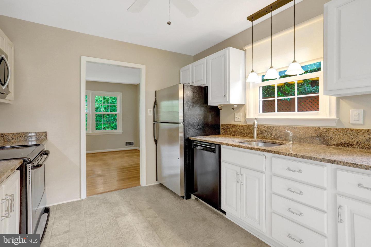 8706 FOX RIDGE RD, SPRINGFIELD, Virginia 22152, 4 Bedrooms Bedrooms, ,3 BathroomsBathrooms,Residential,For sale,8706 FOX RIDGE RD,VAFX2241576 MLS # VAFX2241576