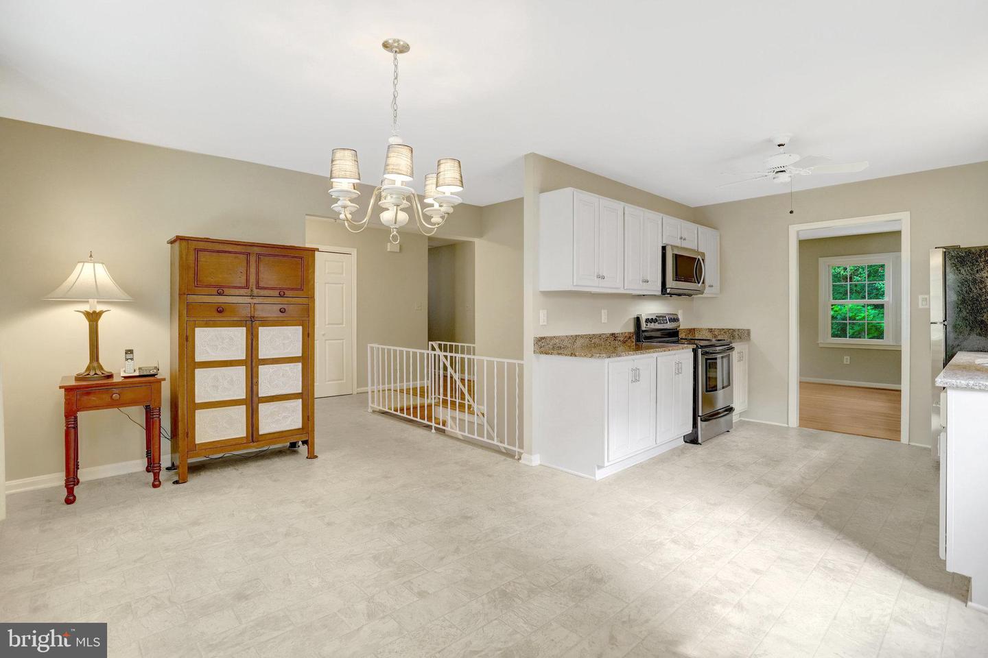 8706 FOX RIDGE RD, SPRINGFIELD, Virginia 22152, 4 Bedrooms Bedrooms, ,3 BathroomsBathrooms,Residential,For sale,8706 FOX RIDGE RD,VAFX2241576 MLS # VAFX2241576