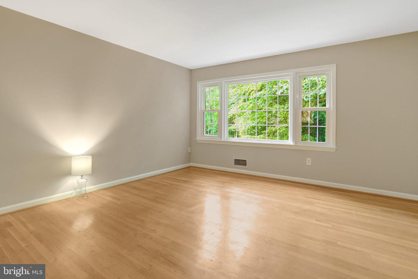 8706 FOX RIDGE RD, SPRINGFIELD, Virginia 22152, 4 Bedrooms Bedrooms, ,3 BathroomsBathrooms,Residential,For sale,8706 FOX RIDGE RD,VAFX2241576 MLS # VAFX2241576