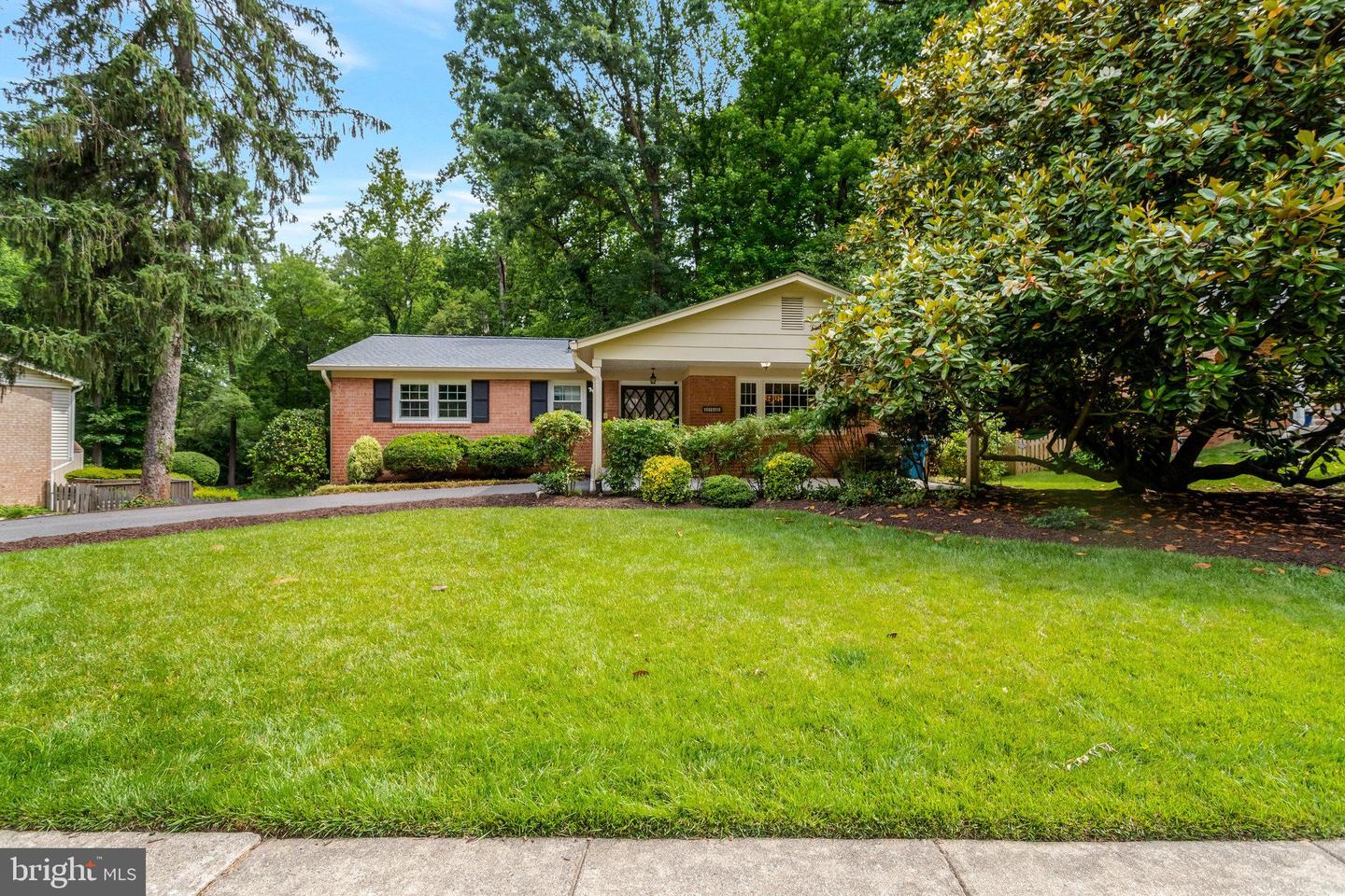 8706 FOX RIDGE RD, SPRINGFIELD, Virginia 22152, 4 Bedrooms Bedrooms, ,3 BathroomsBathrooms,Residential,For sale,8706 FOX RIDGE RD,VAFX2241576 MLS # VAFX2241576