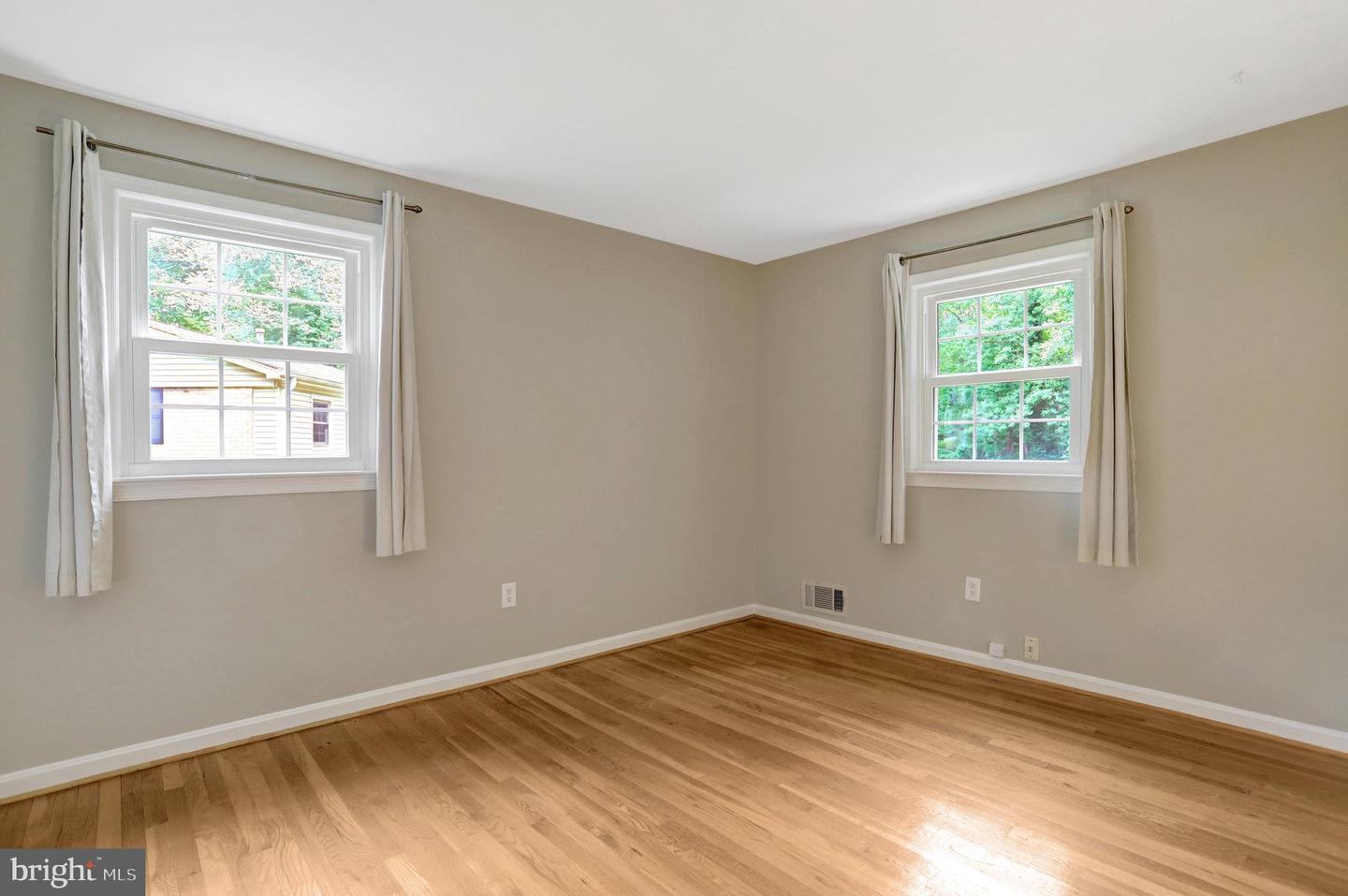 8706 FOX RIDGE RD, SPRINGFIELD, Virginia 22152, 4 Bedrooms Bedrooms, ,3 BathroomsBathrooms,Residential,For sale,8706 FOX RIDGE RD,VAFX2241576 MLS # VAFX2241576