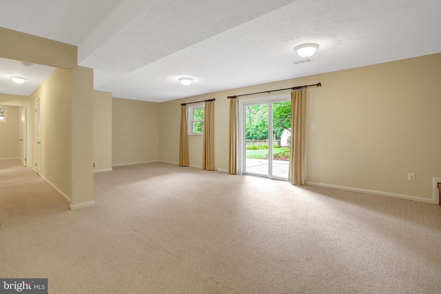 8706 FOX RIDGE RD, SPRINGFIELD, Virginia 22152, 4 Bedrooms Bedrooms, ,3 BathroomsBathrooms,Residential,For sale,8706 FOX RIDGE RD,VAFX2241576 MLS # VAFX2241576