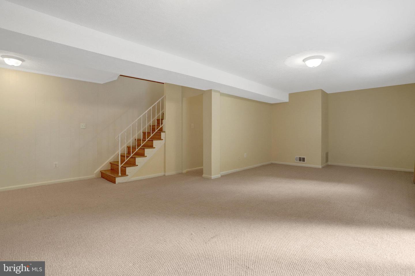 8706 FOX RIDGE RD, SPRINGFIELD, Virginia 22152, 4 Bedrooms Bedrooms, ,3 BathroomsBathrooms,Residential,For sale,8706 FOX RIDGE RD,VAFX2241576 MLS # VAFX2241576