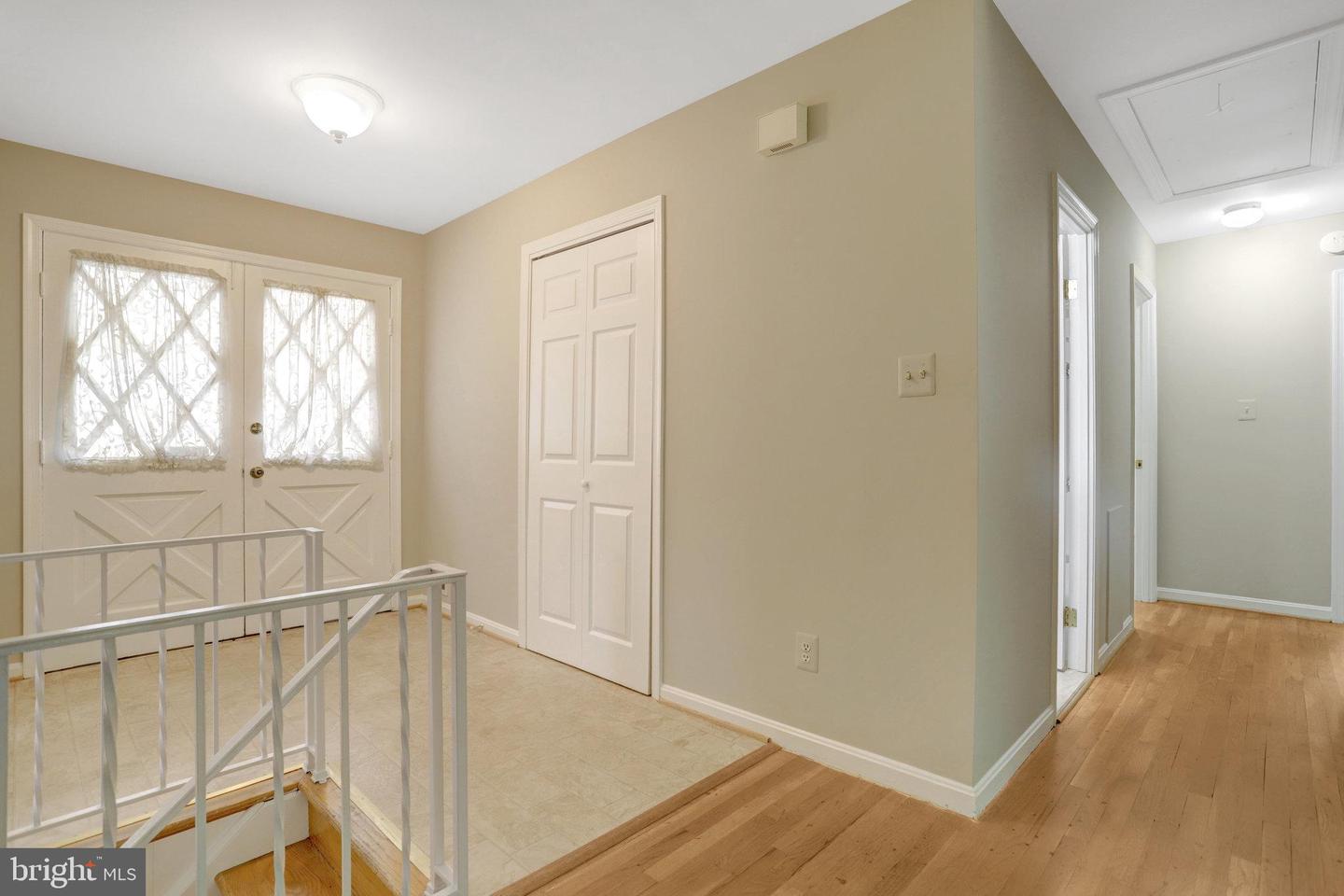 8706 FOX RIDGE RD, SPRINGFIELD, Virginia 22152, 4 Bedrooms Bedrooms, ,3 BathroomsBathrooms,Residential,For sale,8706 FOX RIDGE RD,VAFX2241576 MLS # VAFX2241576